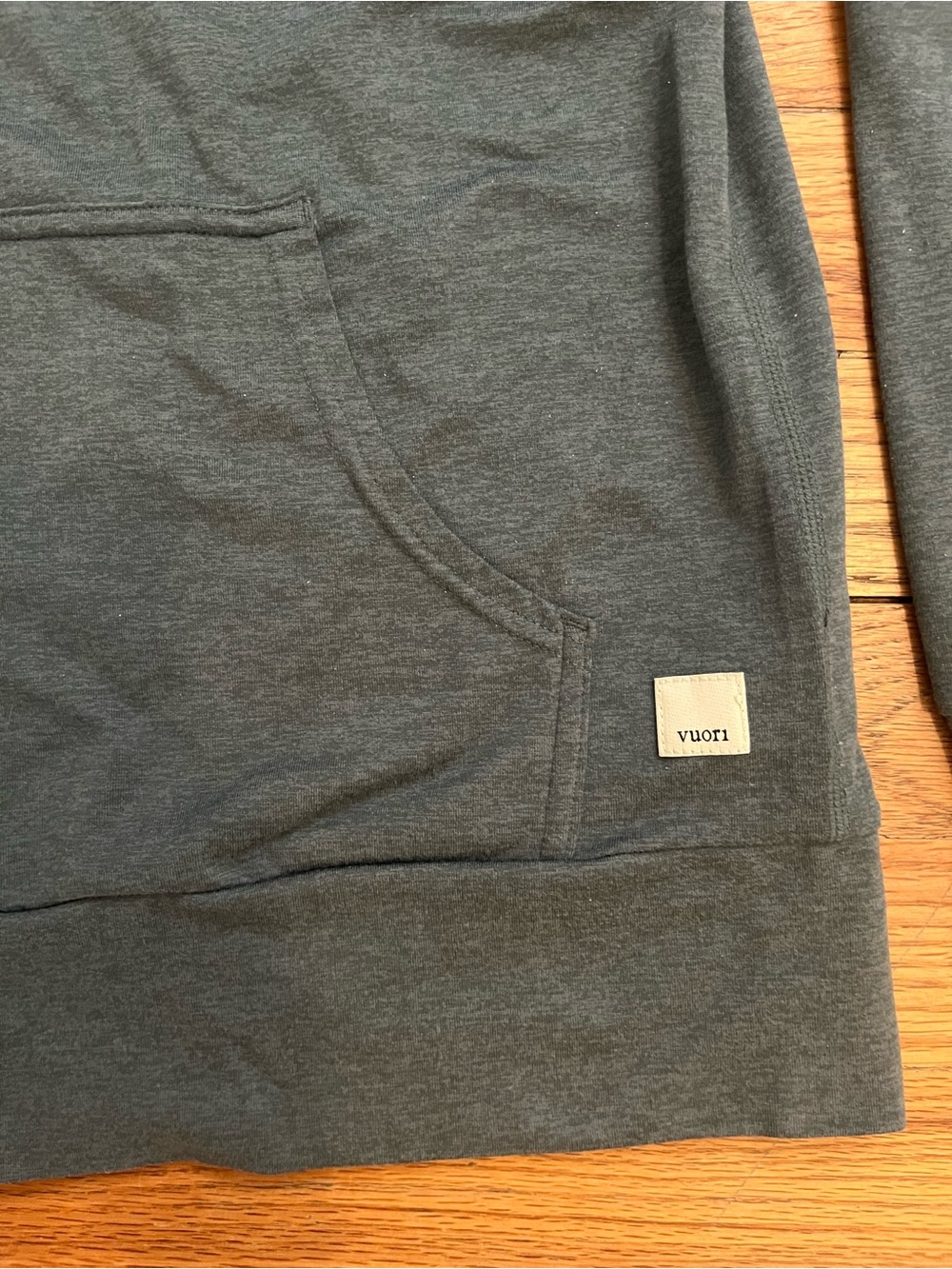 Vuori Halo Essential Full Zip Hoodie in dark heathered green/charcoal green - Picture 2 of 4